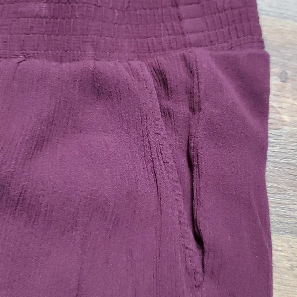 Torrid crepe wide leg burgandy comfort pants with pockets - Picture 4 of 9
